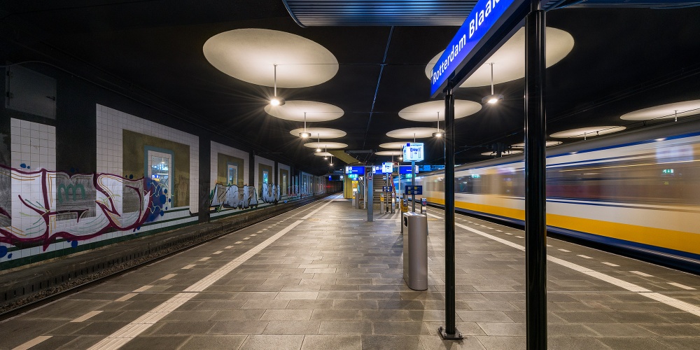 station-rotterdam-blaak-image